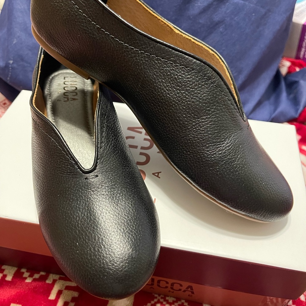 Black Lucca Flats